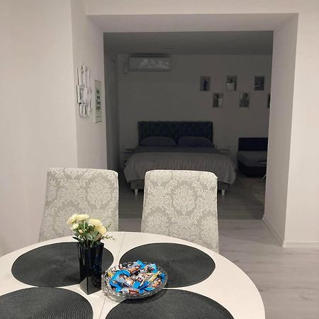 Apartment Centar Of City Мостар Екстер'єр фото